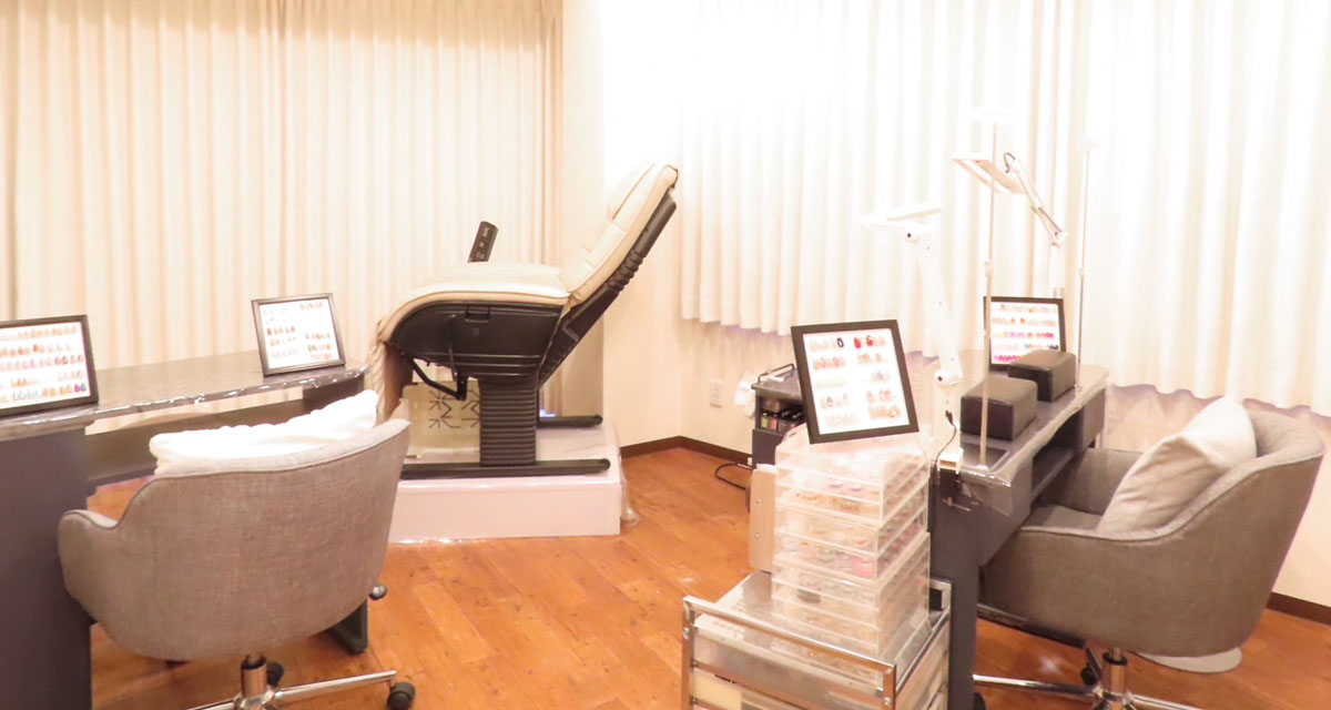 トゥー・バイ・エム